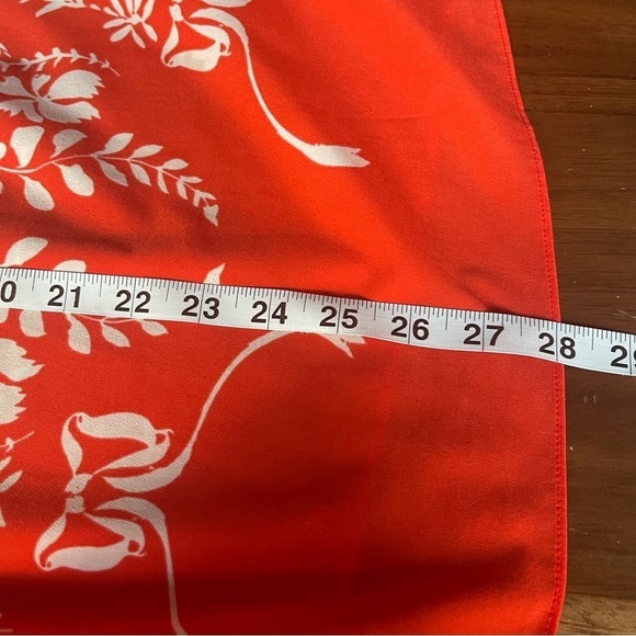 CAbi #5255 Mosaic Tank Spring '17 Floral Tie Top size Medium like new - Picture 9 of 11